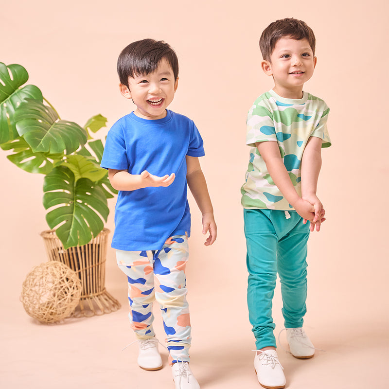 Two Boys dressed Camo Flash Harem Pants (Green) | Oeteo Singapore