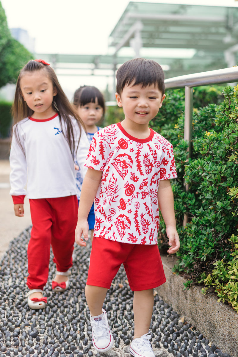 A boy and a girl dressed Jian Zhi Day to Night Variety Bundle Set (Red) | Oeteo Singapore
