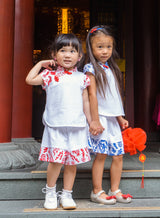 two girls dressed Jian Zhi Missy Mandarin Collar Set (Red) | Oeteo Singapore